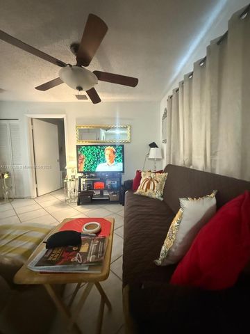 11136 SW 5th St, Sweetwater, FL 33174