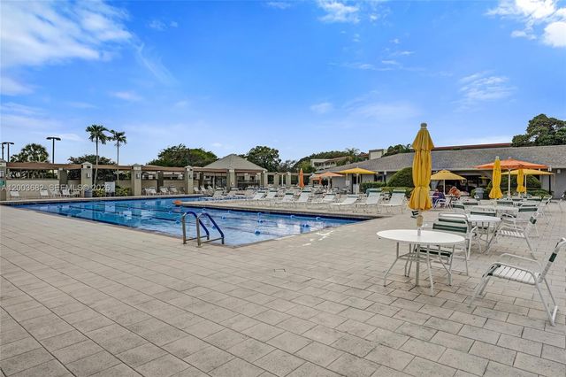 3001 Portofino Isle K2, Coconut Creek, FL 33066