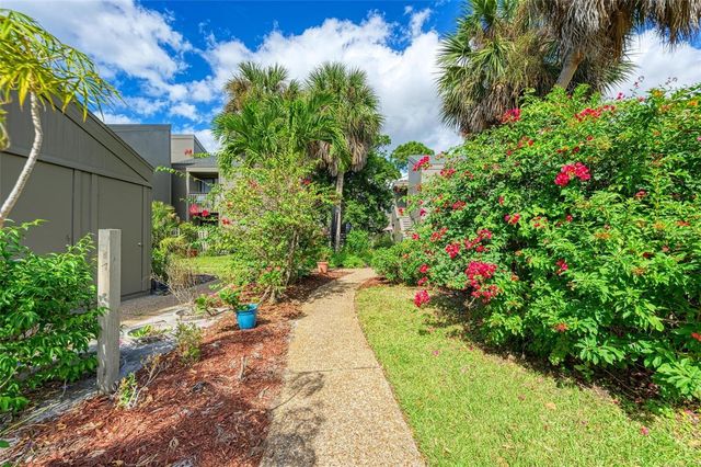 110 WOODLAND PLACE 110, Osprey, FL 34229