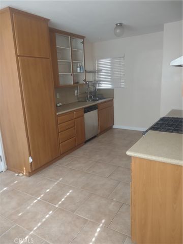 313 Muir Avenue, Barstow, CA 92311