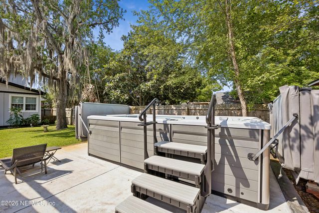 2564 PINERIDGE Road, Jacksonville, FL 32207