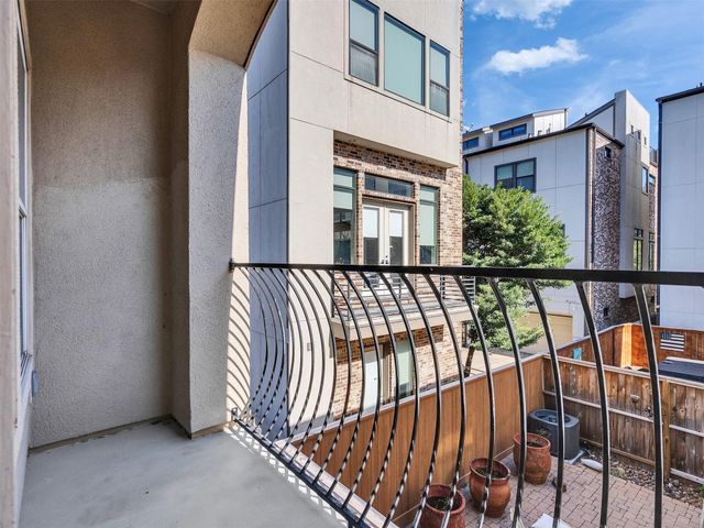 1910 Summer Street C, Houston, TX 77007