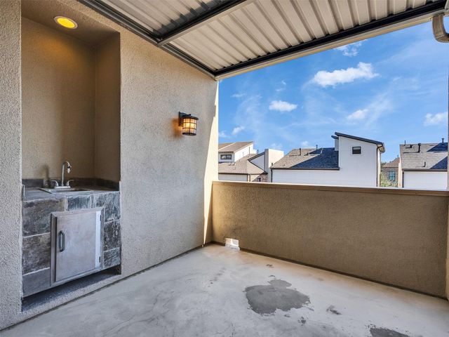 1910 Summer Street C, Houston, TX 77007