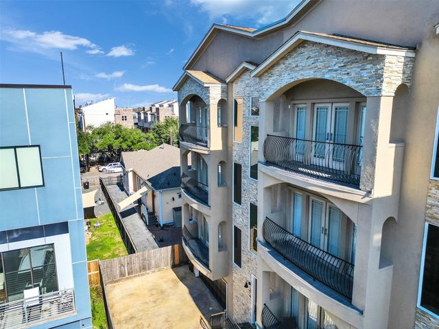 1910 Summer Street C, Houston, TX 77007