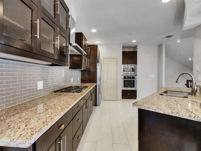 1910 Summer Street C, Houston, TX 77007