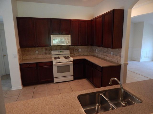 6433 BRIDGECREST DRIVE, Lithia, FL 33547