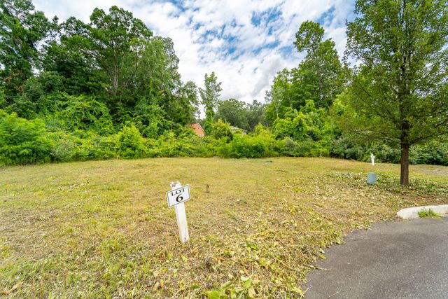 2 Silver Ridge Lane, Naugatuck, CT 06770