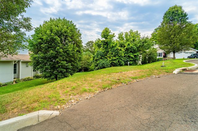 2 Silver Ridge Lane, Naugatuck, CT 06770