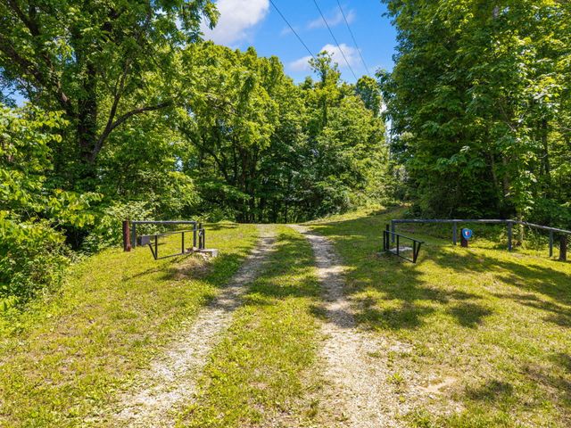 500 Fox Hunters Knob Road, Booneville, KY 41314