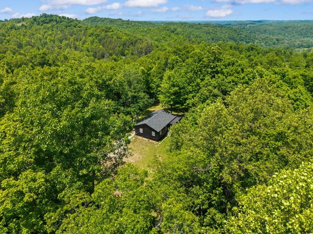 500 Fox Hunters Knob Road, Booneville, KY 41314