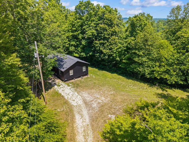 500 Fox Hunters Knob Road, Booneville, KY 41314
