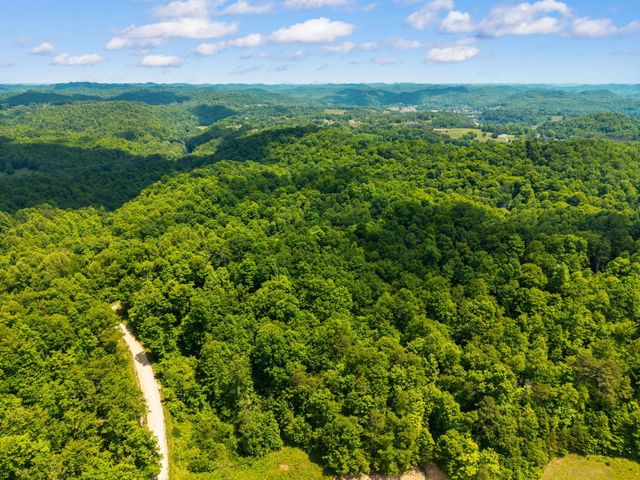 500 Fox Hunters Knob Road, Booneville, KY 41314