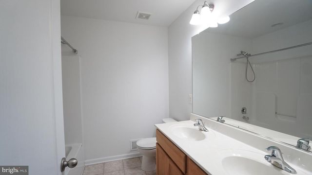 9249 HELMSDALE PL, Hagerstown, MD 21740