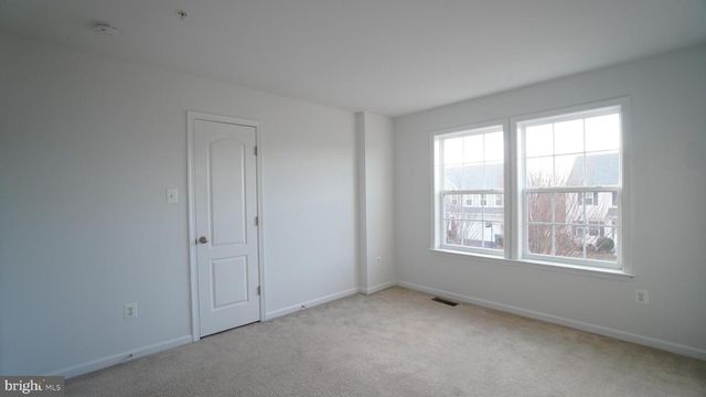 9249 HELMSDALE PL, Hagerstown, MD 21740