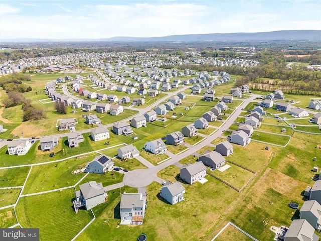 9249 HELMSDALE PL, Hagerstown, MD 21740