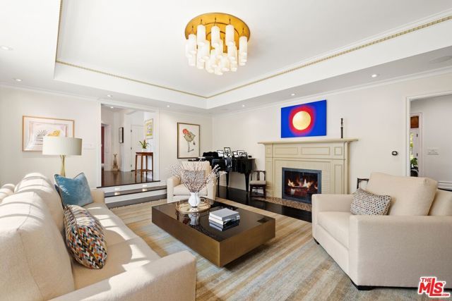 360 S Anita Avenue, Los Angeles, CA 90049