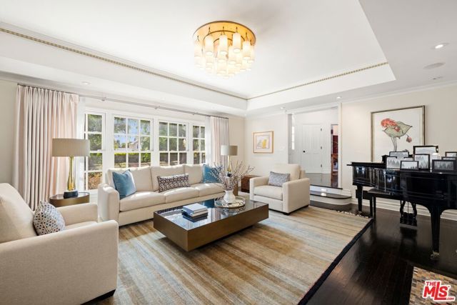 360 S Anita Avenue, Los Angeles, CA 90049