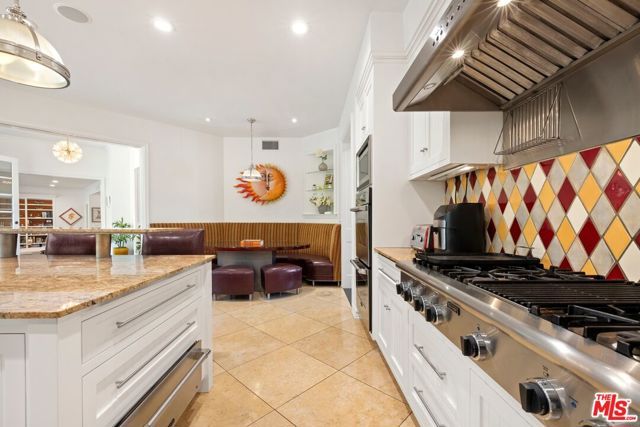 360 S Anita Avenue, Los Angeles, CA 90049