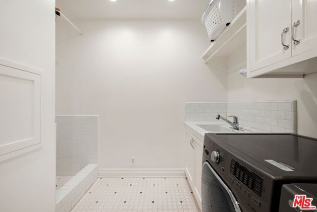 360 S Anita Avenue, Los Angeles, CA 90049