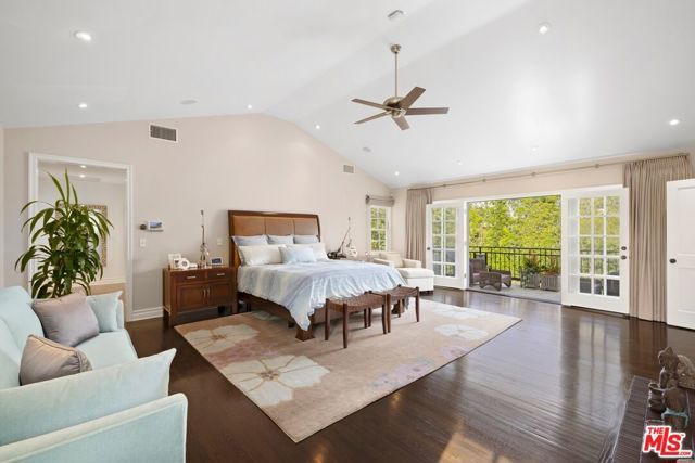 360 S Anita Avenue, Los Angeles, CA 90049