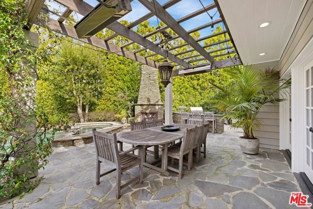 360 S Anita Avenue, Los Angeles, CA 90049