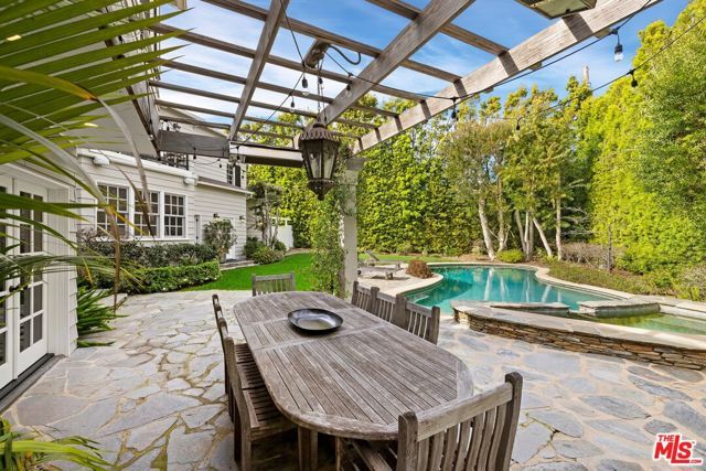 360 S Anita Avenue, Los Angeles, CA 90049