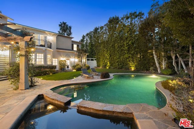 360 S Anita Avenue, Los Angeles, CA 90049