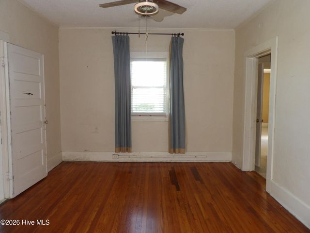 201 E Thompson Avenue, Stantonsburg, NC 27883