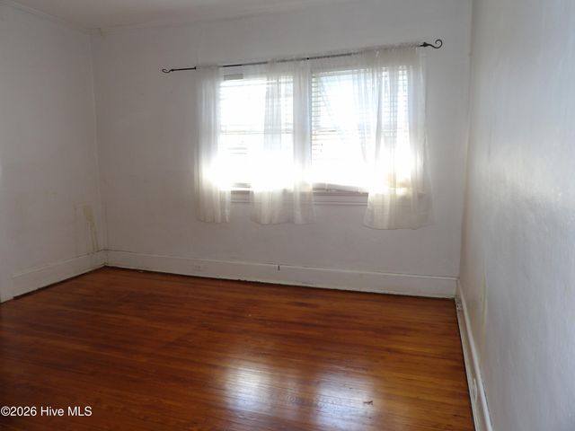 201 E Thompson Avenue, Stantonsburg, NC 27883