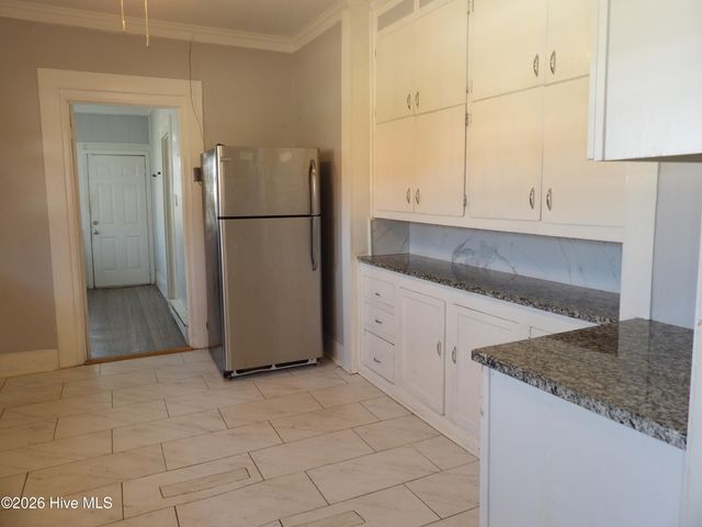 201 E Thompson Avenue, Stantonsburg, NC 27883