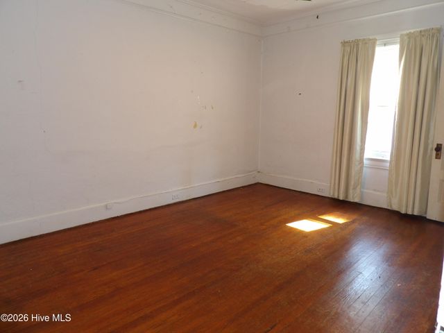 201 E Thompson Avenue, Stantonsburg, NC 27883