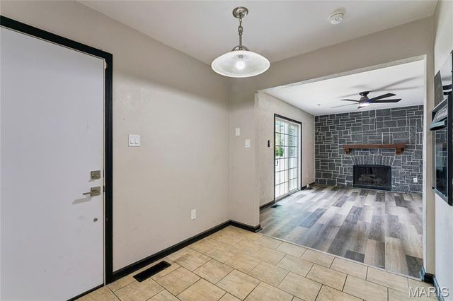 2801 Droste Road, St Charles, MO 63301