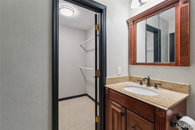 2801 Droste Road, St Charles, MO 63301