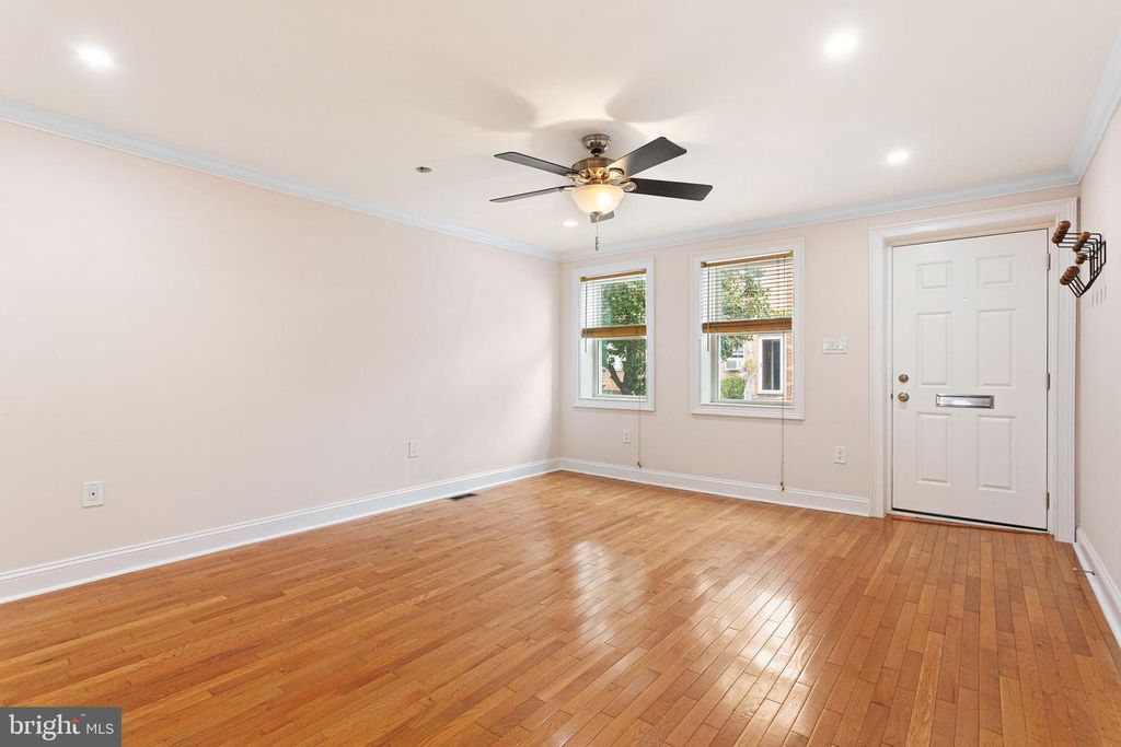938 MORRIS ST, PHILADELPHIA, PA 19148 — photo 5