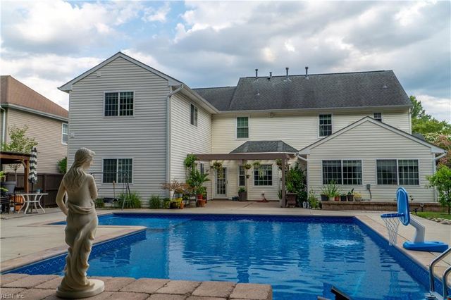 1841 Laurel Oak LN, Virginia Beach, VA 23453