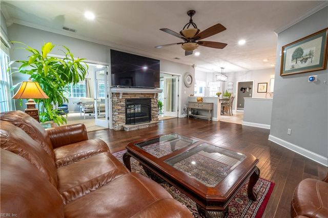 1841 Laurel Oak LN, Virginia Beach, VA 23453