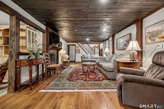 136 Chestnut Tree Hill Rd Extension, Oxford, CT 06478