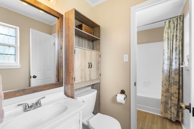 1112 Tennessee 305, Athens, TN 37303