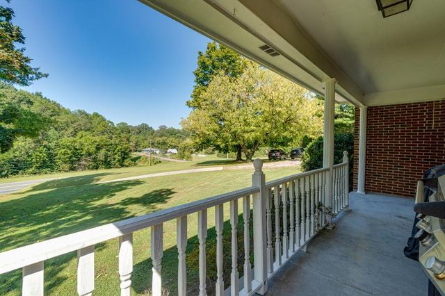 1112 Tennessee 305, Athens, TN 37303