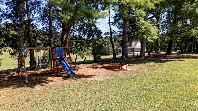 1112 Tennessee 305, Athens, TN 37303