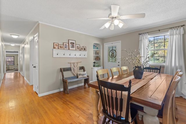 1112 Tennessee 305, Athens, TN 37303