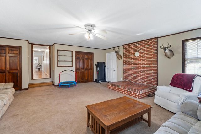 1112 Tennessee 305, Athens, TN 37303