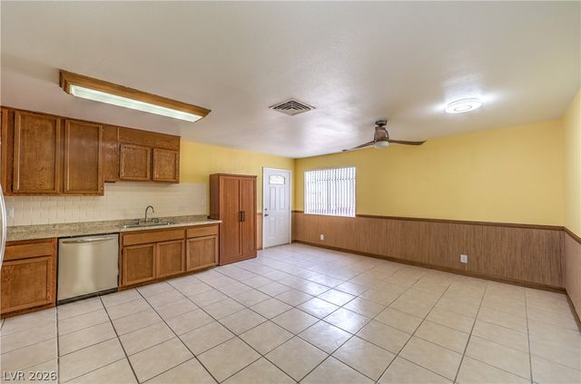 4775 Woodridge Road, Las Vegas, NV 89121