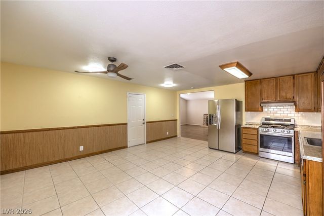 4775 Woodridge Road, Las Vegas, NV 89121