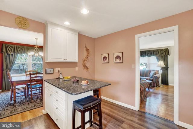 2540 DURHAM RD, York, PA 17402