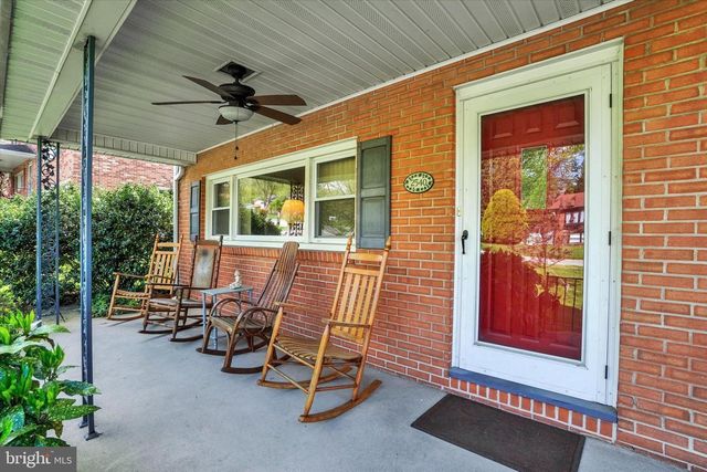 2540 DURHAM RD, York, PA 17402