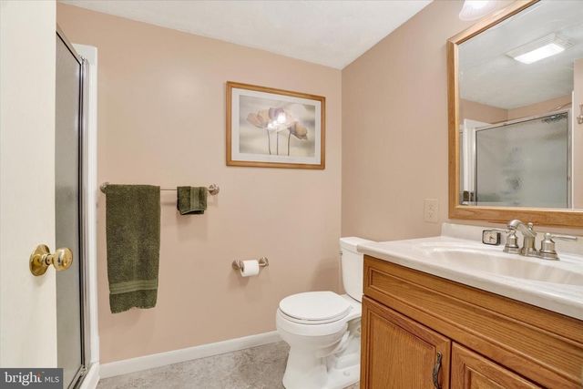 2540 DURHAM RD, York, PA 17402