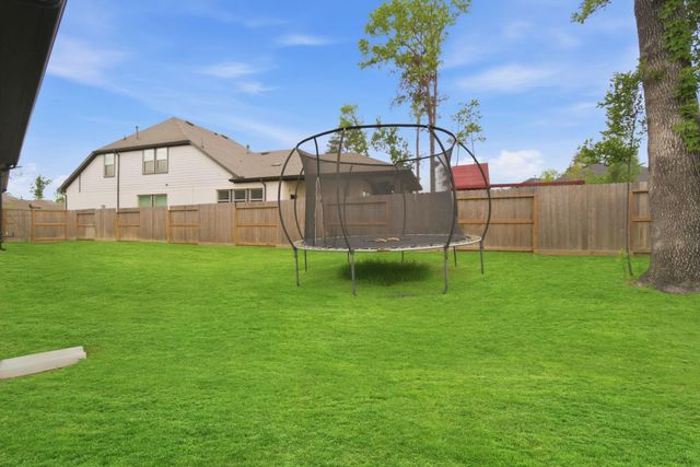 526 Cotton Patch Drive, Willis, TX 77318