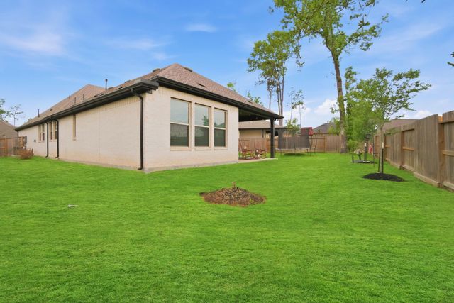 526 Cotton Patch Drive, Willis, TX 77318