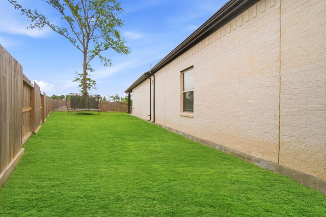 526 Cotton Patch Drive, Willis, TX 77318